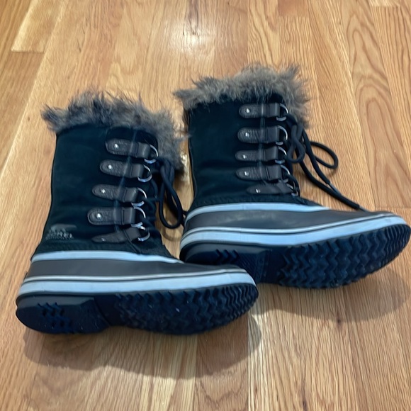 Sorel Joan of Arctic black boots. Size 6. Like new! - Picture 3 of 8